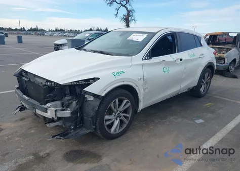 2017 Infiniti Qx30 z USA, uszkodzony, nr VIN SJKCH5CP2HA039090